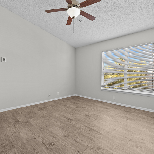 The Park at Veneto - Spacious Empty Room with Light Wood Flooring