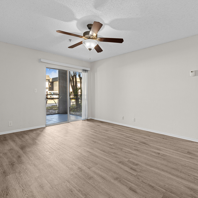 The Park at Veneto - Spacious Empty Room with Light Wood Flooring